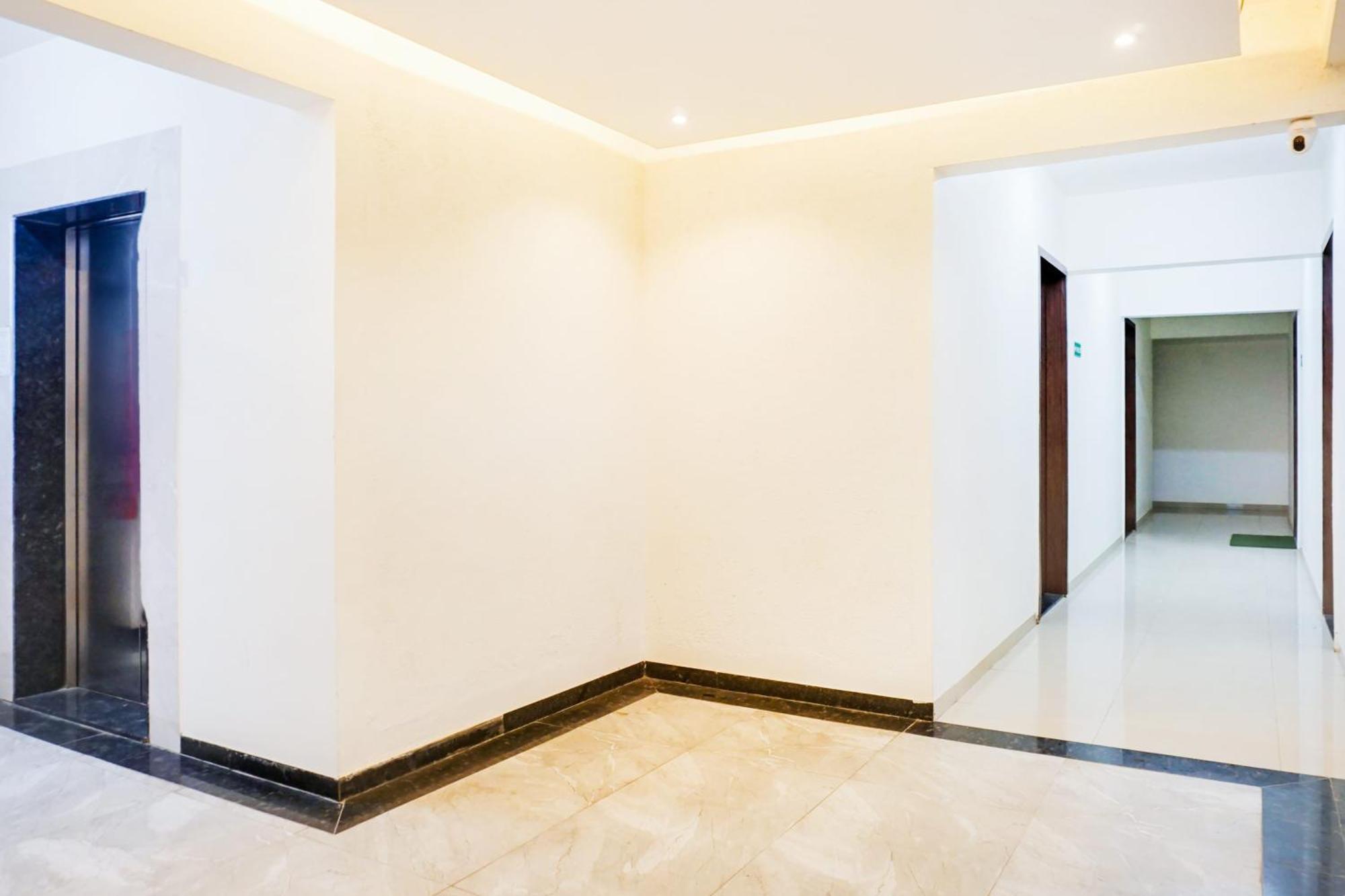 Super Townhouse Lohegaon Near Pune Airport Formerly Landmark Regency Lohogaon Bagian luar foto